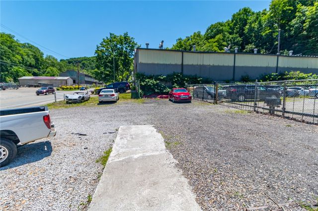 174 Sandy Creek Rd, Penn Hills, PA 15147