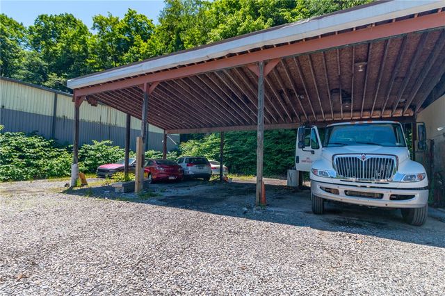 174 Sandy Creek Rd, Penn Hills, PA 15147