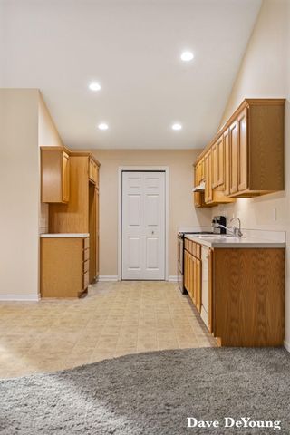 347 Timberlake E, Holland, MI 49424