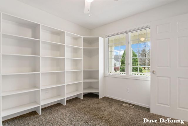 347 Timberlake E, Holland, MI 49424