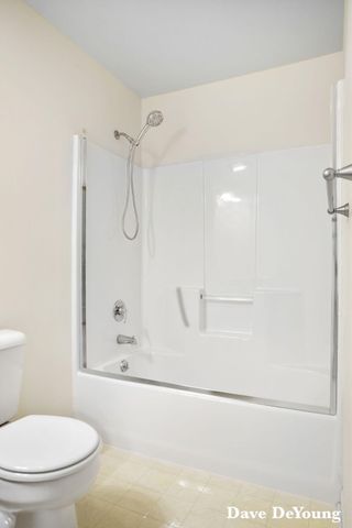 347 Timberlake E, Holland, MI 49424