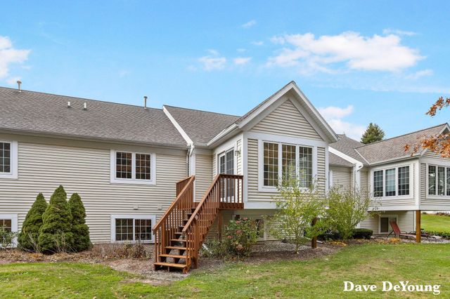 347 Timberlake E, Holland, MI 49424