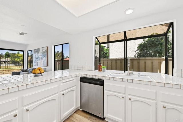 1762 Spyglass Circle, Vista, CA 92081