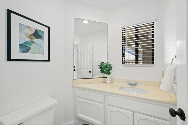 1762 Spyglass Circle, Vista, CA 92081