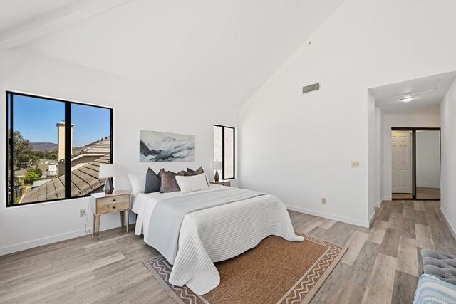1762 Spyglass Circle, Vista, CA 92081