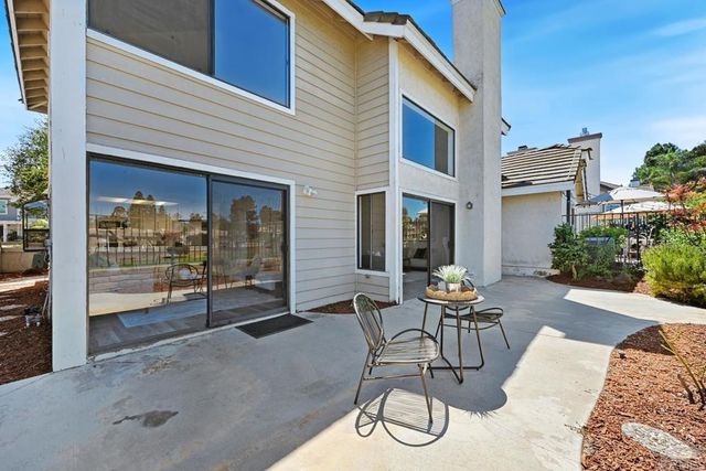 1762 Spyglass Circle, Vista, CA 92081