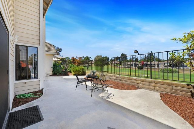 1762 Spyglass Circle, Vista, CA 92081