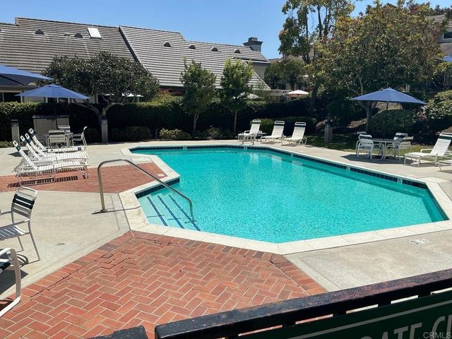 1762 Spyglass Circle, Vista, CA 92081