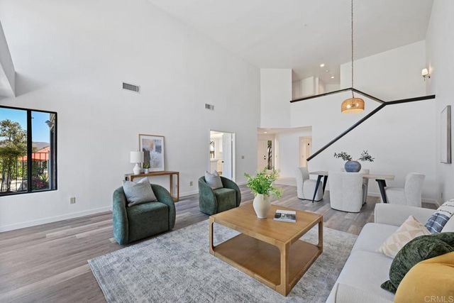 1762 Spyglass Circle, Vista, CA 92081