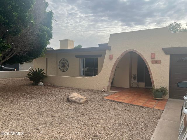 1701 E JULIE Drive, Tempe, AZ 85283