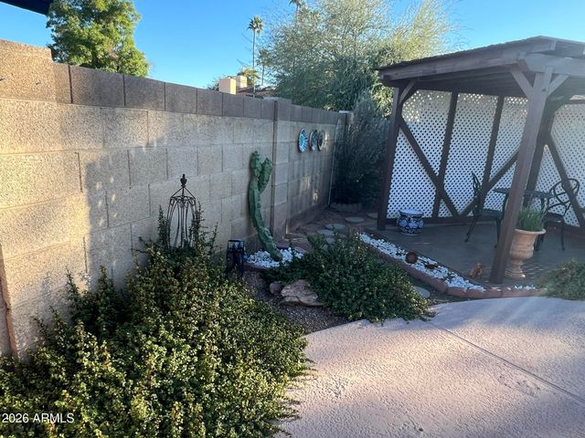 1701 E JULIE Drive, Tempe, AZ 85283