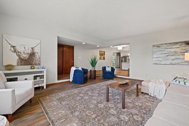 726 Royal Park ROAD, Racine, WI 53402