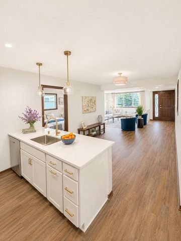 726 Royal Park ROAD, Racine, WI 53402
