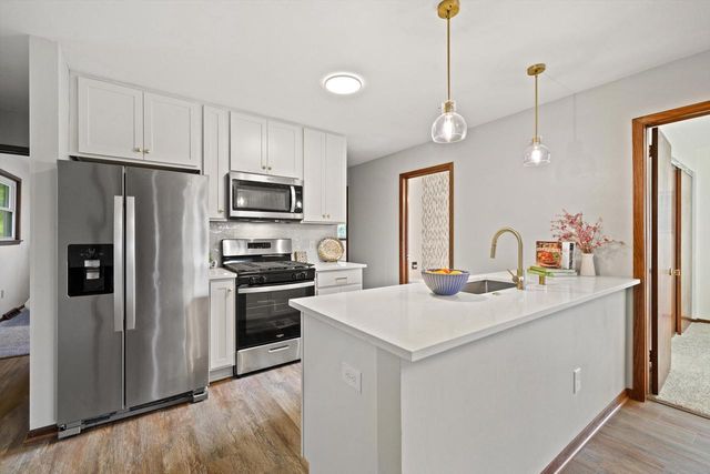 726 Royal Park ROAD, Racine, WI 53402