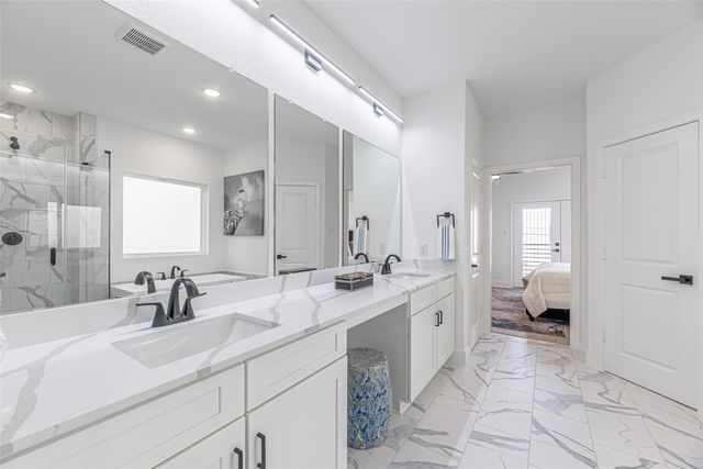 7806 Comal Street B, Houston, TX 77051