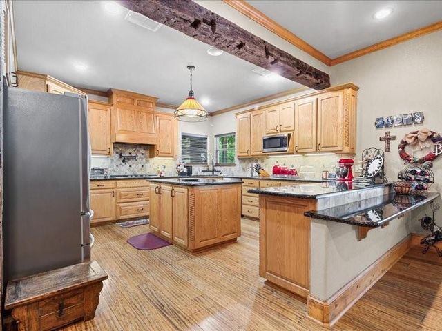 658 An County Road 155, Elkhart, TX 75839