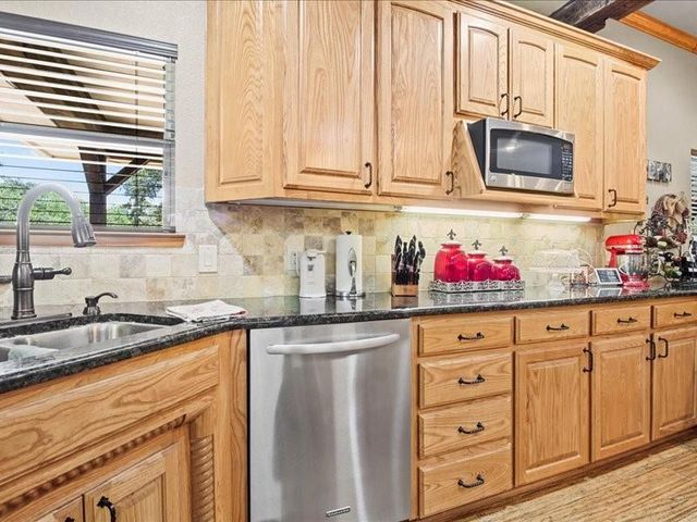 658 An County Road 155, Elkhart, TX 75839