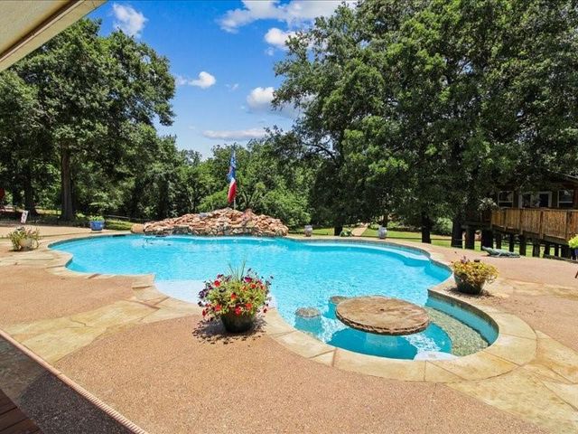 658 An County Road 155, Elkhart, TX 75839