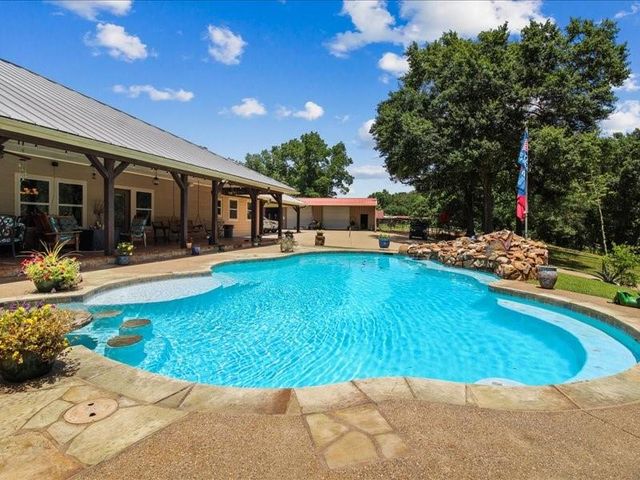 658 An County Road 155, Elkhart, TX 75839
