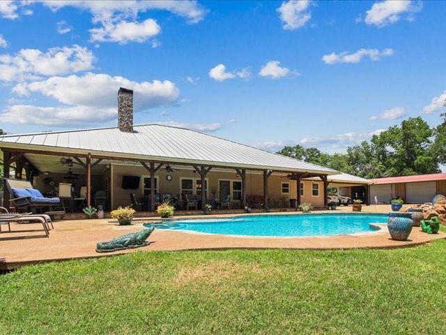 658 An County Road 155, Elkhart, TX 75839