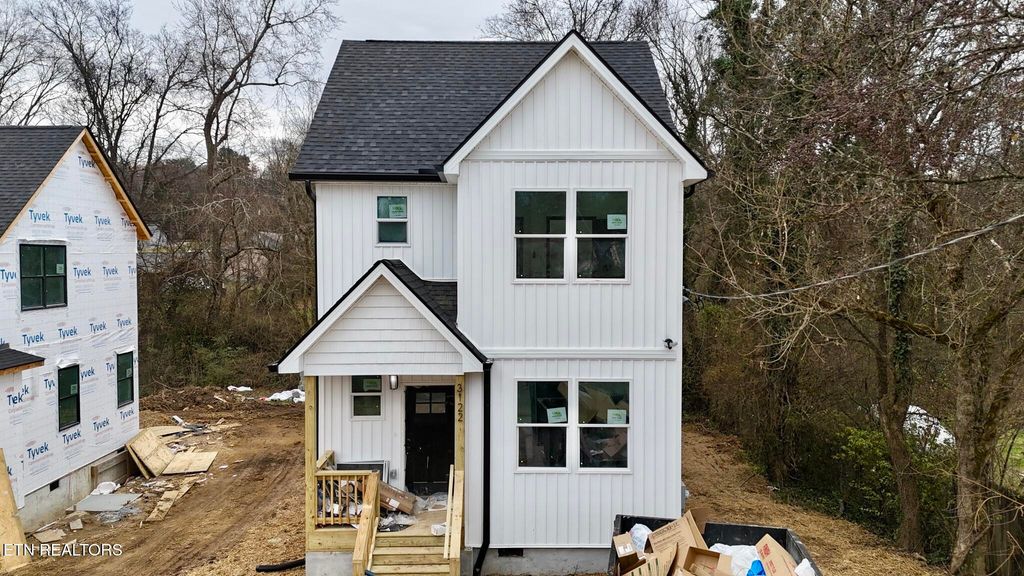 3122 Boright Drive, Knoxville, TN 37917