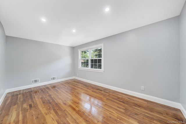 5 Notus Avenue, Staten Island, NY 10312