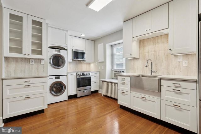 124 E CHESTNUT HILL AVE, Philadelphia, PA 19118