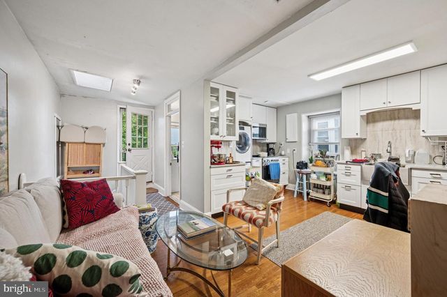 124 E CHESTNUT HILL AVE, Philadelphia, PA 19118