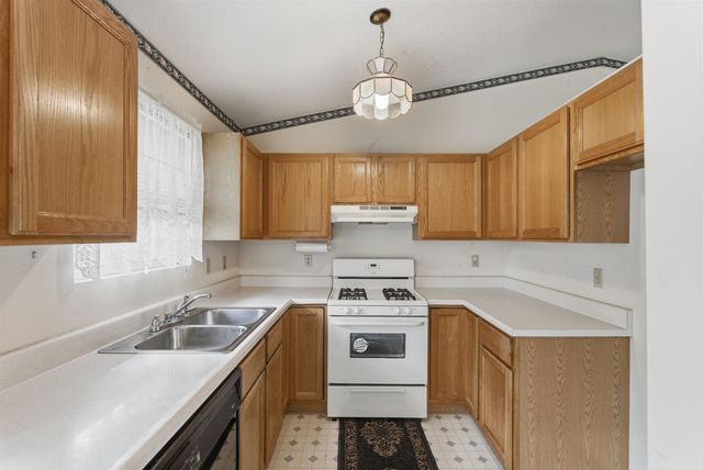6538 N Longmont St, Park City, KS 67219