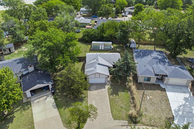 6538 N Longmont St, Park City, KS 67219