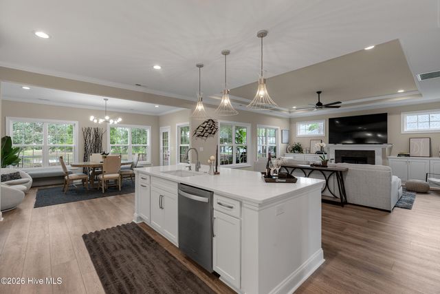 698 Breezewood Drive SE, Bolivia, NC 28422