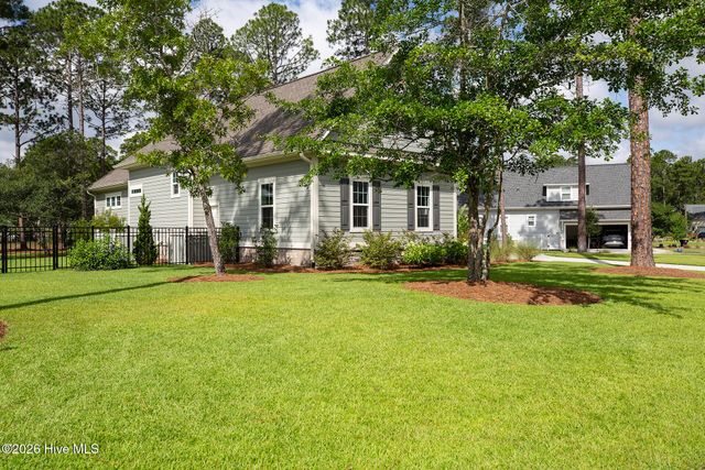 698 Breezewood Drive SE, Bolivia, NC 28422