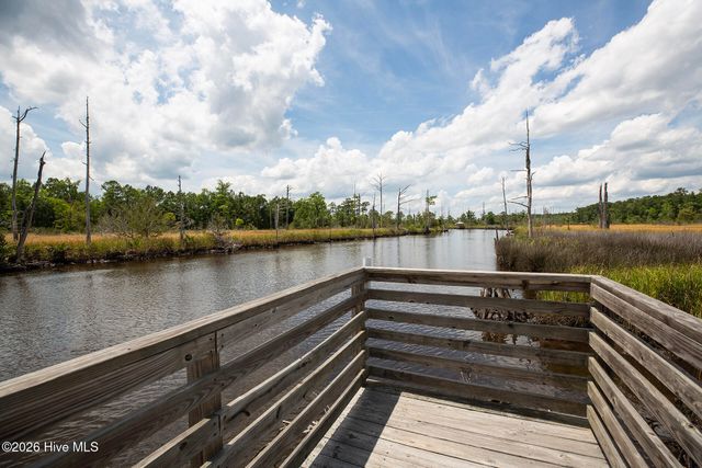 698 Breezewood Drive SE, Bolivia, NC 28422