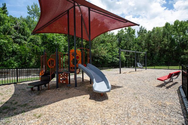 698 Breezewood Drive SE, Bolivia, NC 28422