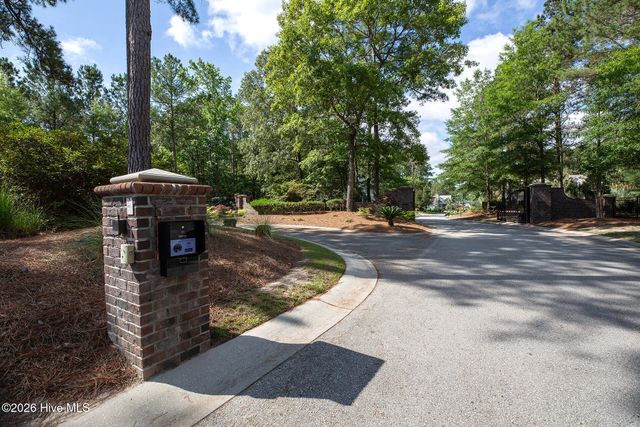 698 Breezewood Drive SE, Bolivia, NC 28422