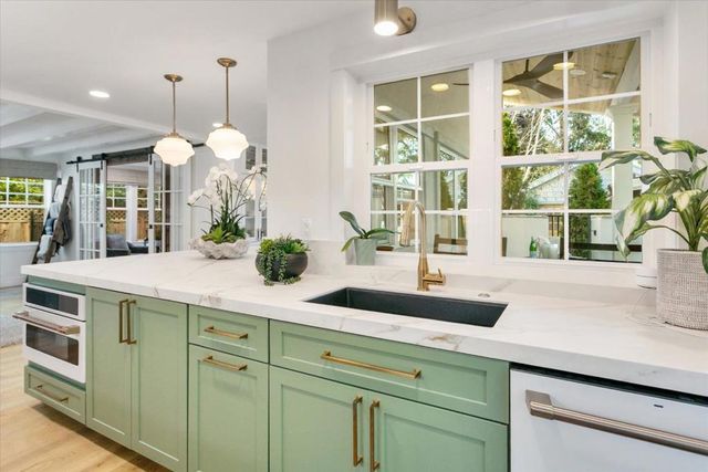 46 Pleasant Street, Los Gatos, CA 95030