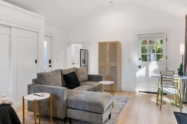 46 Pleasant Street, Los Gatos, CA 95030