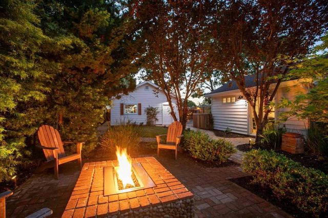 46 Pleasant Street, Los Gatos, CA 95030