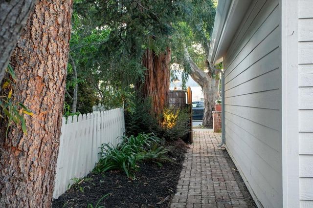 46 Pleasant Street, Los Gatos, CA 95030