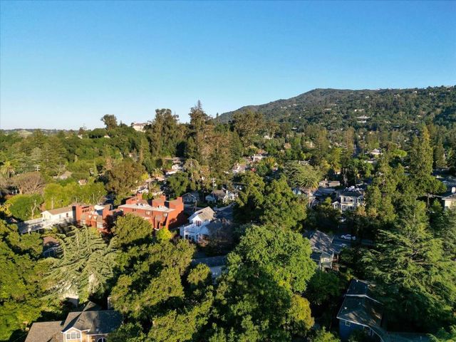 46 Pleasant Street, Los Gatos, CA 95030