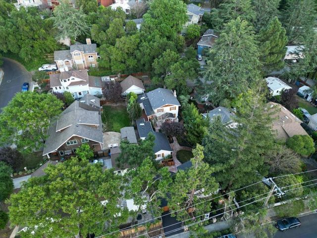 46 Pleasant Street, Los Gatos, CA 95030