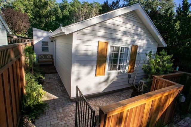 46 Pleasant Street, Los Gatos, CA 95030