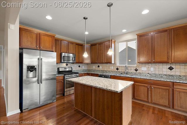 23346 Spring Creek Drive, Macomb Township, MI 48042