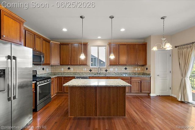 23346 Spring Creek Drive, Macomb Township, MI 48042