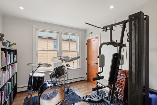 619 Franklin 2, Cambridge, MA 02139