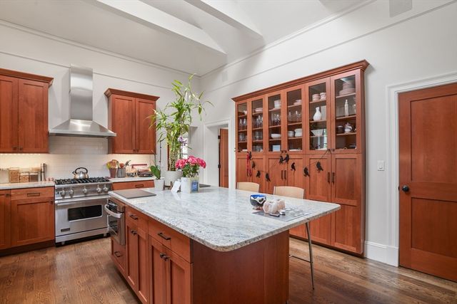 619 Franklin 2, Cambridge, MA 02139