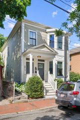 619 Franklin 2, Cambridge, MA 02139