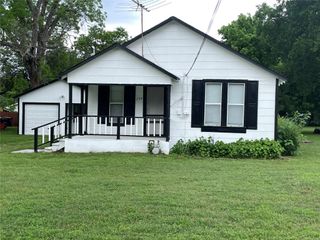 204 E Main Street, Pilot Point, TX 76258
