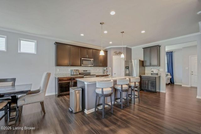 11711 Beacon Ct, Louisville, KY 40299