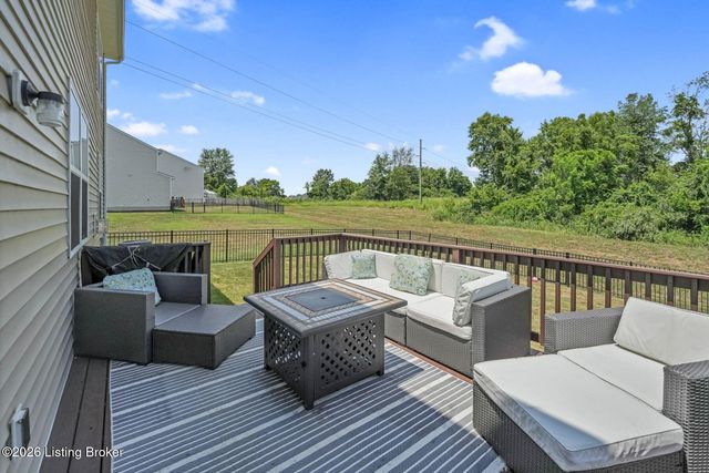 11711 Beacon Ct, Louisville, KY 40299